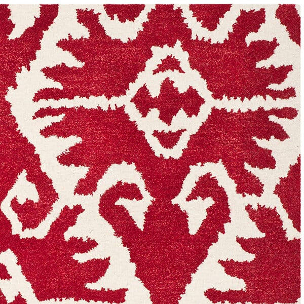 Safavieh Wyndham Wyd323R Red / Ivory Rugs.