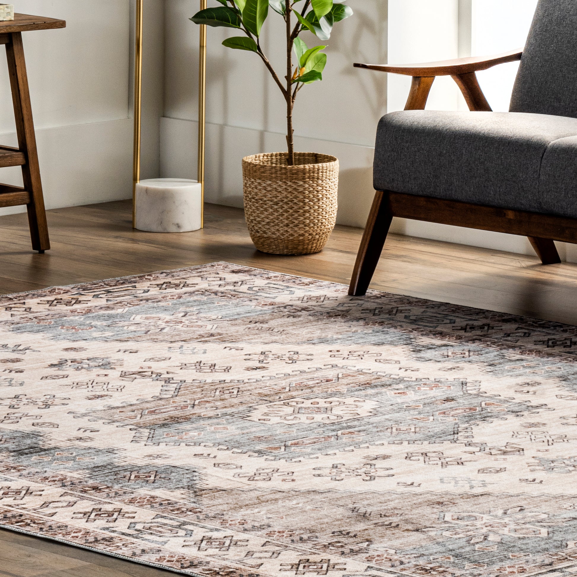 AreaRugs.com Wavaj Nwa1067A Beige Area Rug