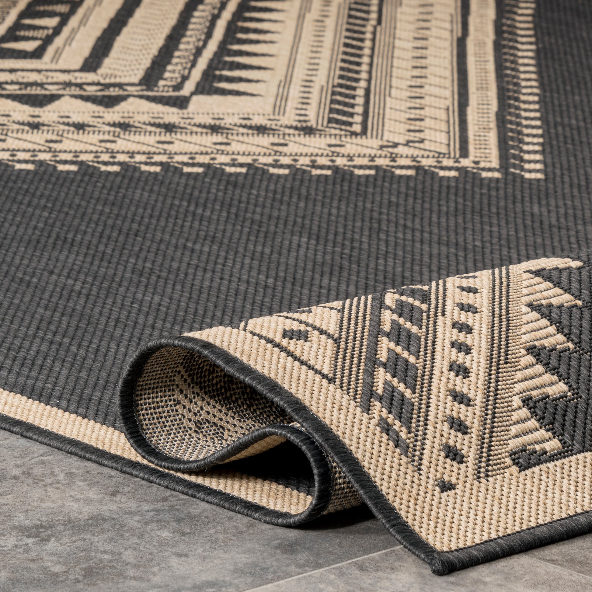 Nuloom Landry Aztec Nla1789C Charcoal Area Rug